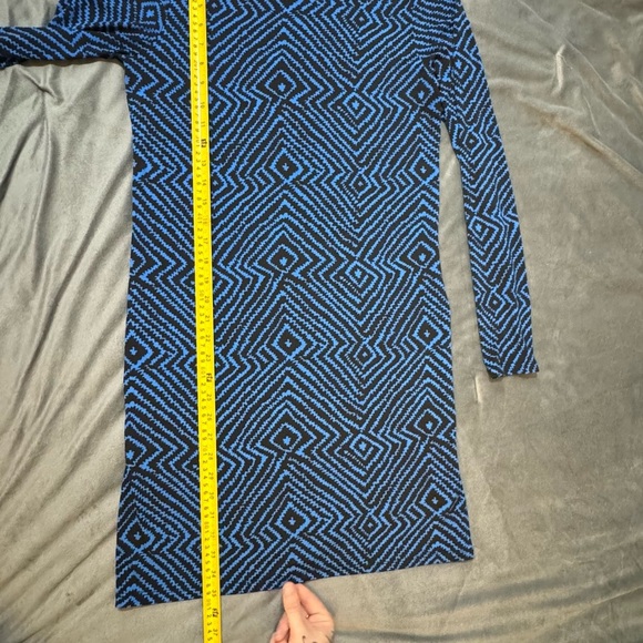 Michael Kors Blue Long Sleeve Sheath Dress
#1143 - Picture 5 of 7